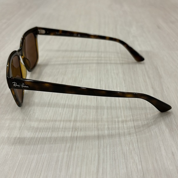 Ray-Ban Rb4323 Polarized Sunglasses - Picture 6 of 10